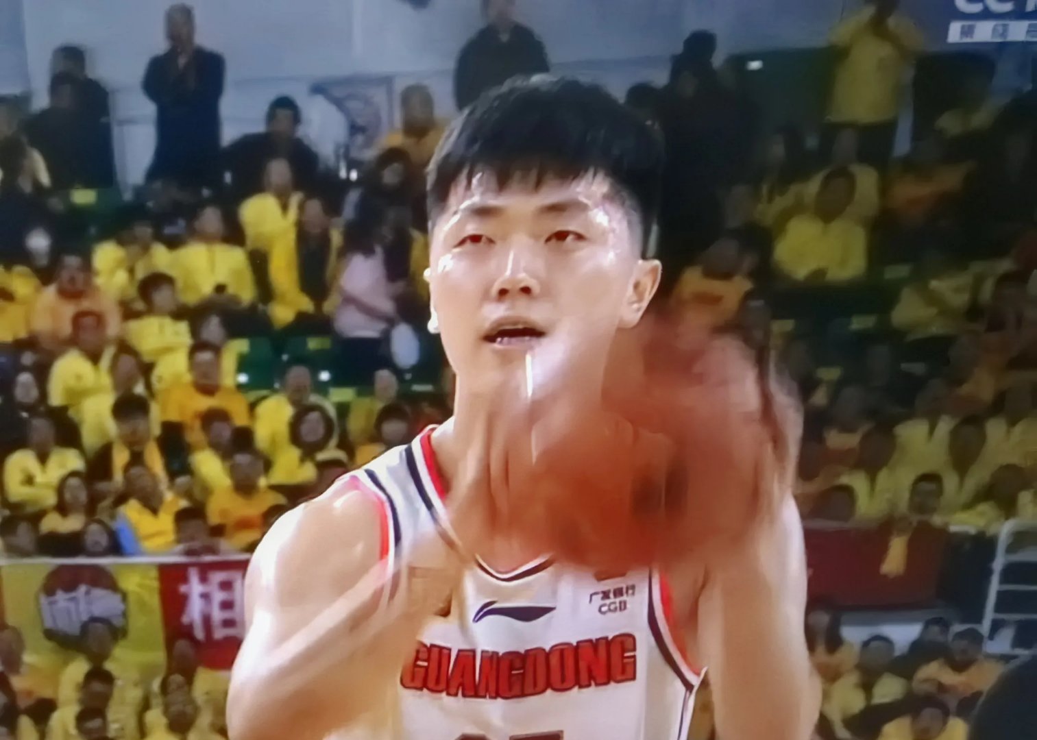 米乐体育直播-包含失误连连！球员表现不佳导致失败的词条
